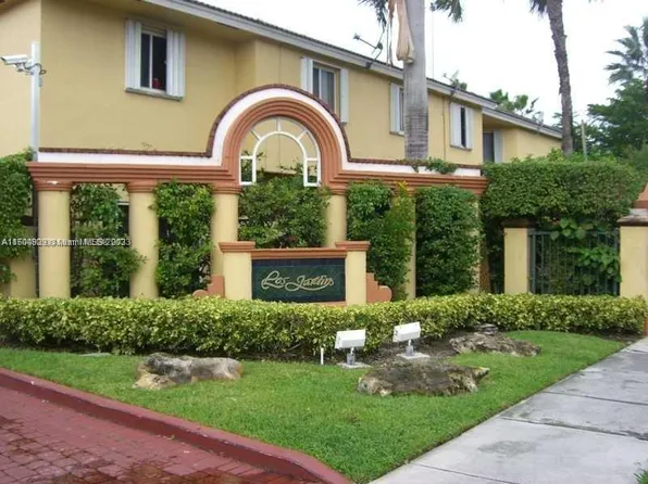 8260 NW 10th St APT 7, Miami, FL 33126
