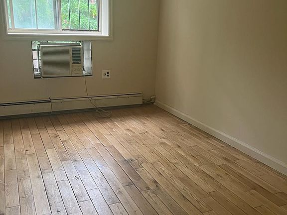 2nd image of 2529A Grand Ave APT 3