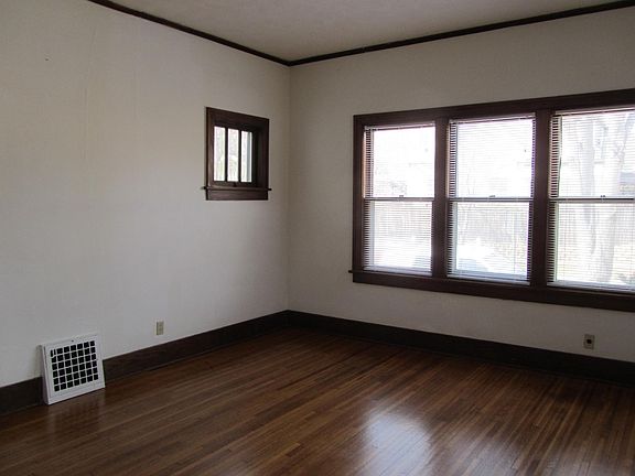 3rd image of 1601 S 22nd St #1