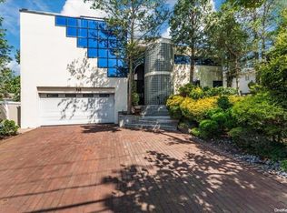 960 East End, Woodmere, NY 11598