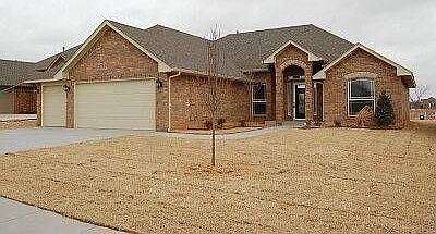 3rd image of 2709 SE 39th St