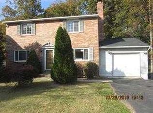 8470 Yellow Leaf Ct, Springfield, VA 22153