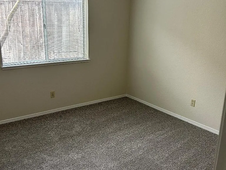 2821 Quarry Stone St — Photo 5
