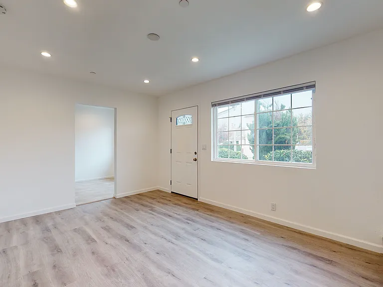 1006 Tilton Ave — Photo 4