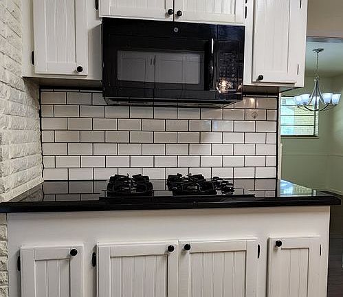 2nd image of 2601 Greenwood St