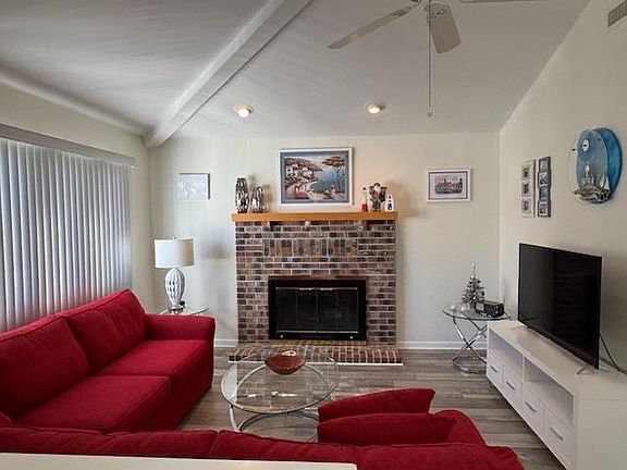 4th image of 114 37th St #C-f