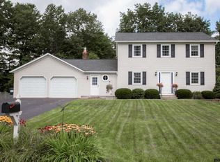 3216 Traber Rd, Schenectady, NY 12303