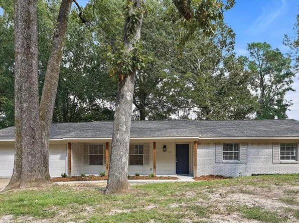 1015 Tanglewood Dr, Clinton, MS 39056