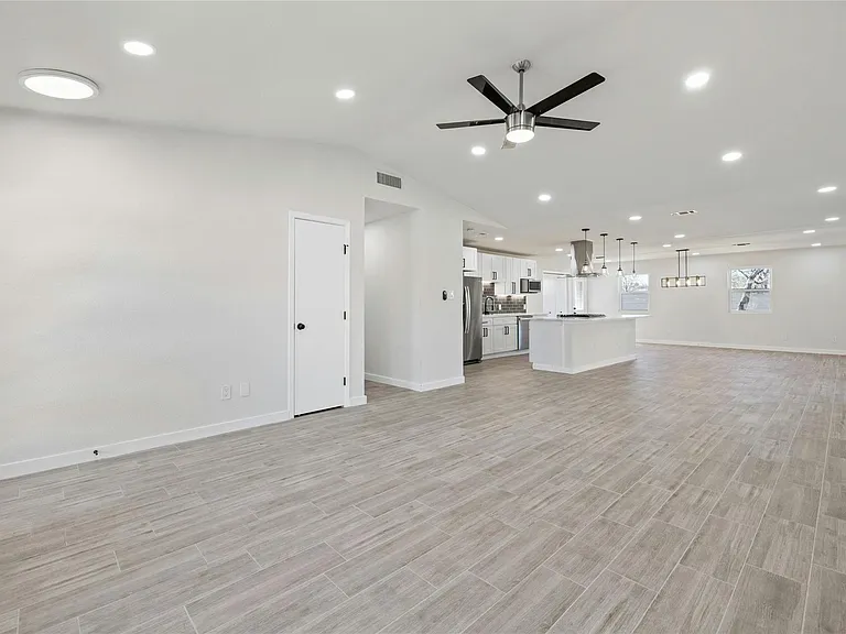 1400 Bellmar Dr — Photo 7