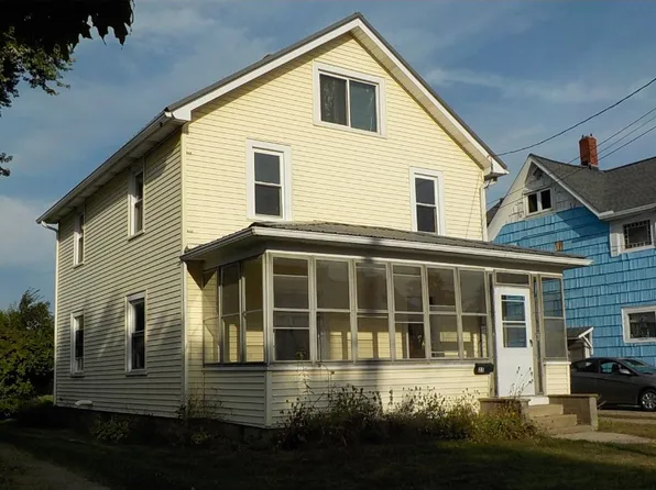 23 S Washington St, North East, PA 16428