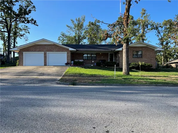 1304 W Birch Dr, Rogers, AR 72758