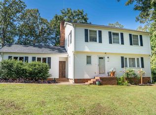 304 Hampshire Ct, Spartanburg, SC 29301