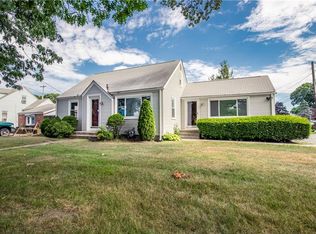 2537 W Shore Rd, Warwick, RI 02889