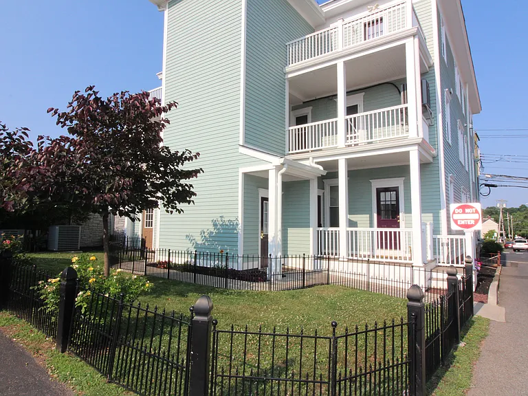 16 Main St #2N — Photo 3