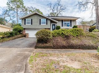 2633 Mountbrook Dr, Mobile, AL 36693