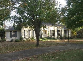 123 Fairway Dr, Washington, NC 27889