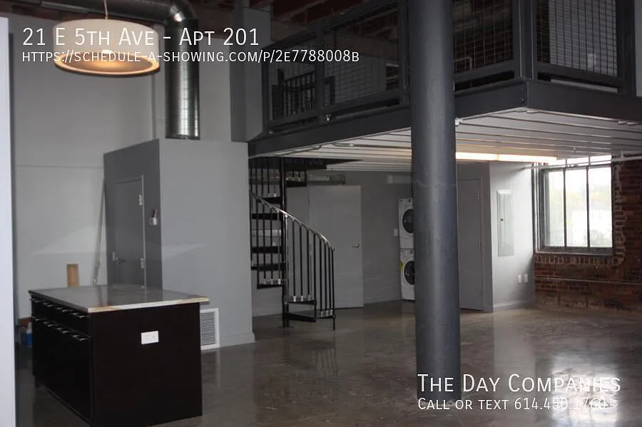 Studio, 1027 sqft, $1,590 — Photo 2
