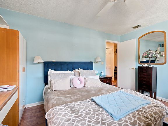 3rd image of 2337 Inagua Way