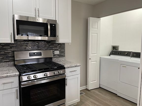 5th image of 104 Country Ln #104