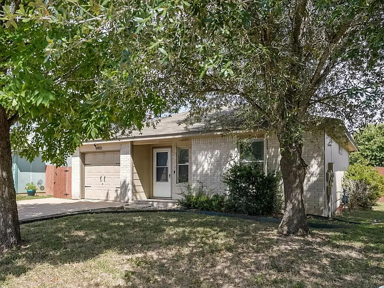 8405 Winter Haven Rd — Photo 1