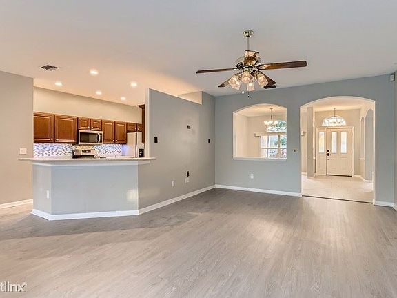 4th image of 10503 Weybridge Dr