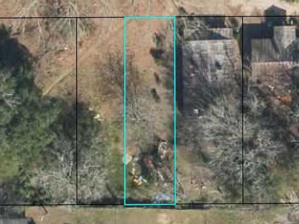 710 Whitney Ave, Albany, GA 31701