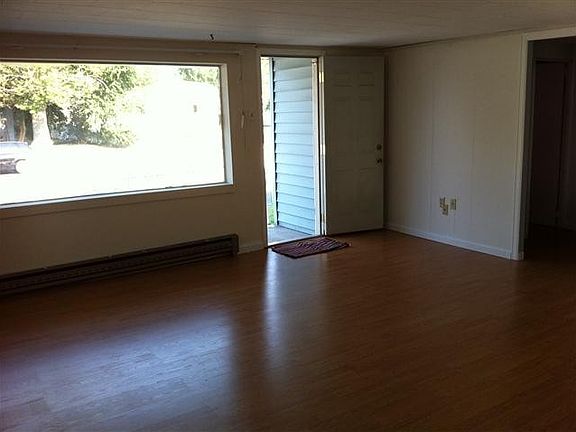 2nd image of 703 Willard Ave