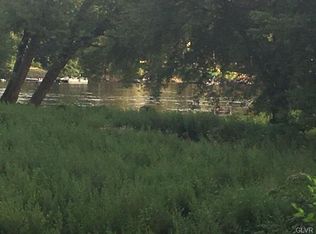 5649 De Pues Rd, Bangor, PA 18013