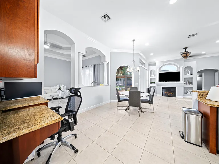 5918 NW Hann Dr — Photo 21