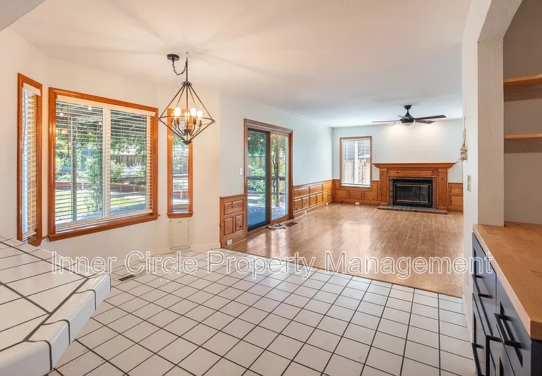 512 Bluerock Dr — Photo 8