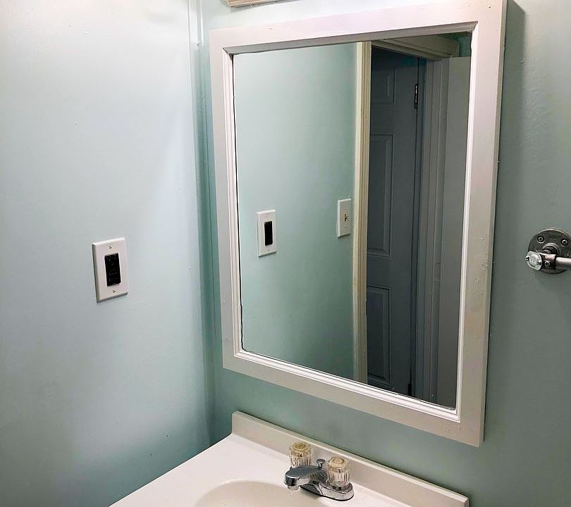 1st image of 408 E Seventh St APT 1