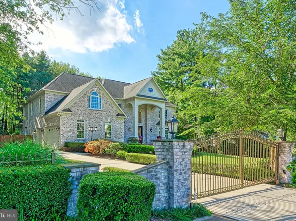 9225 Vernon Dr, Great Falls, VA 22066