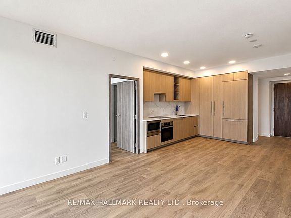 5th image of 27 McMahon Dr #3109