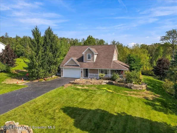 102 Healey Hill Rd, Carbondale, PA 18407