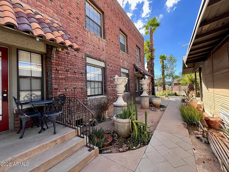 902 E Palm Ln #8 — Photo 14