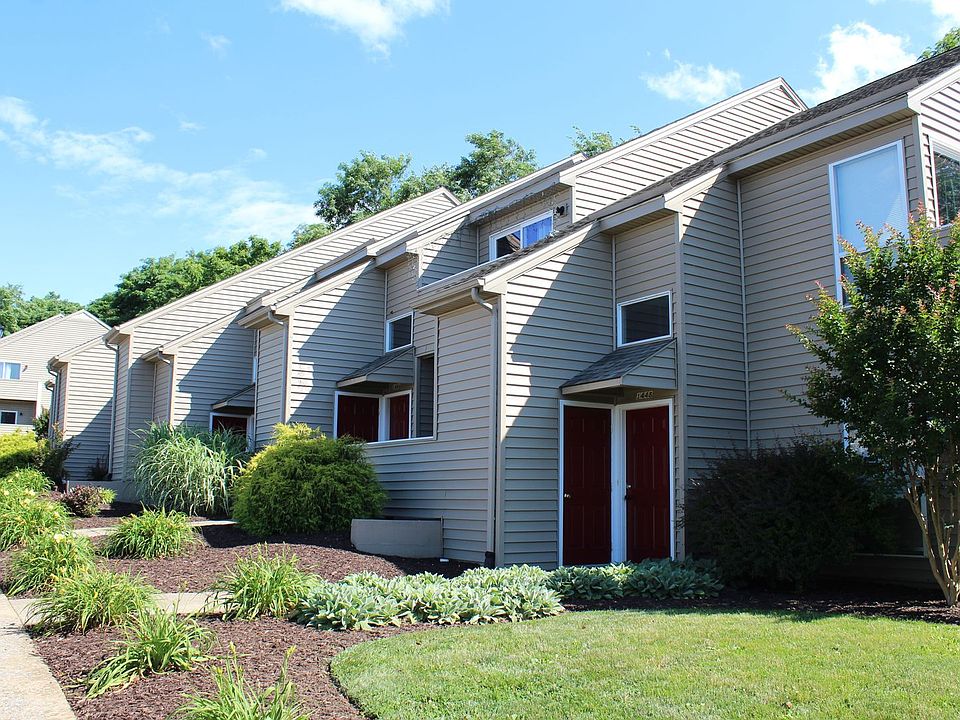 1st image of 1390 Bradley Dr #4B-2Ba-1352Sqft