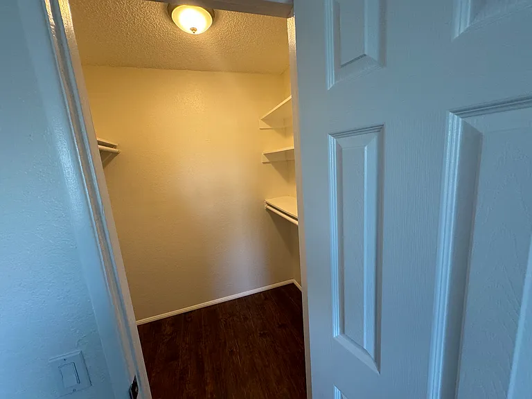 Magnolia Manor — Photo 24