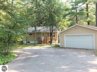 454 High Lake Rd, Traverse City, MI 49696