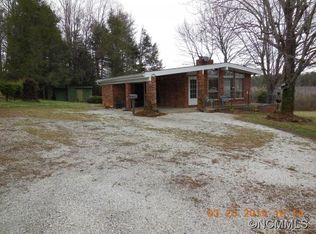 1373 Dana Rd, Hendersonville, NC 28792