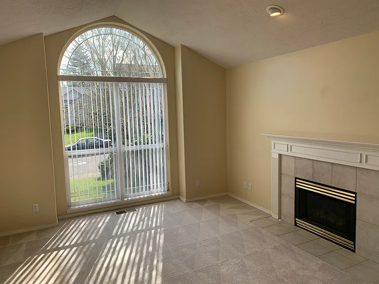 2895 Vintage Ave SE — Photo 8