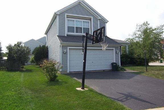 4th image of 493 E Shaker Ct