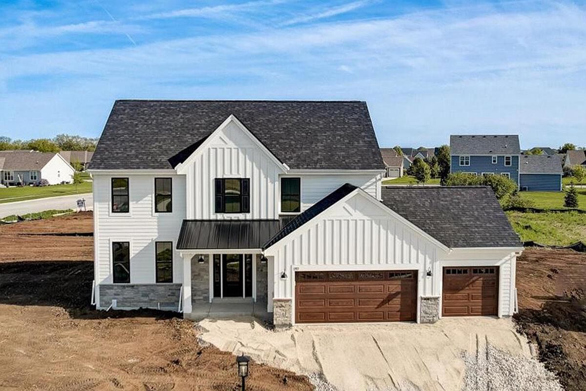 401 Chapman Farm BOULEVARD, Mukwonago, WI 53149 MLS 1837841 Zillow