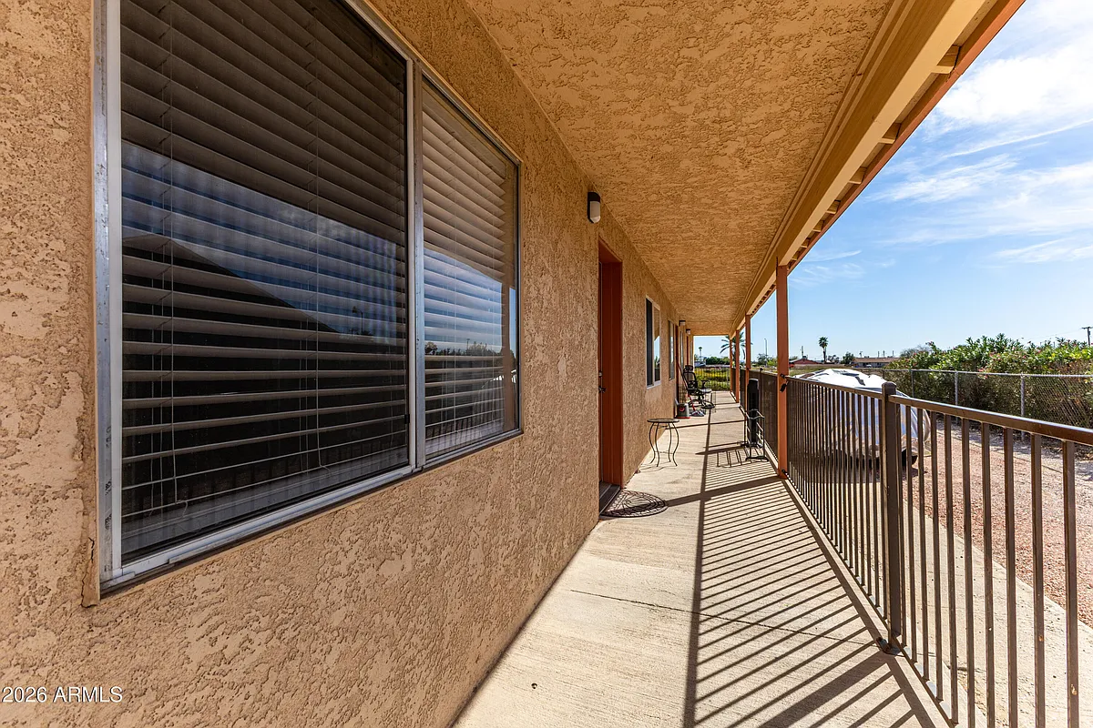 Building Photo - 12817 W Cottonwood St #1