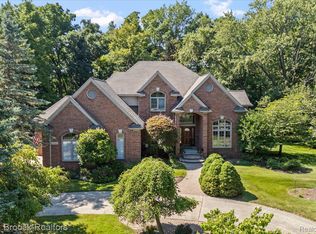 30065 Cheviot Hills Dr, Franklin, MI 48025