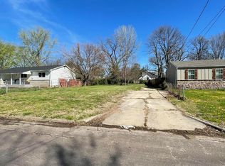 1711 W Webster St, Springfield, MO 65802