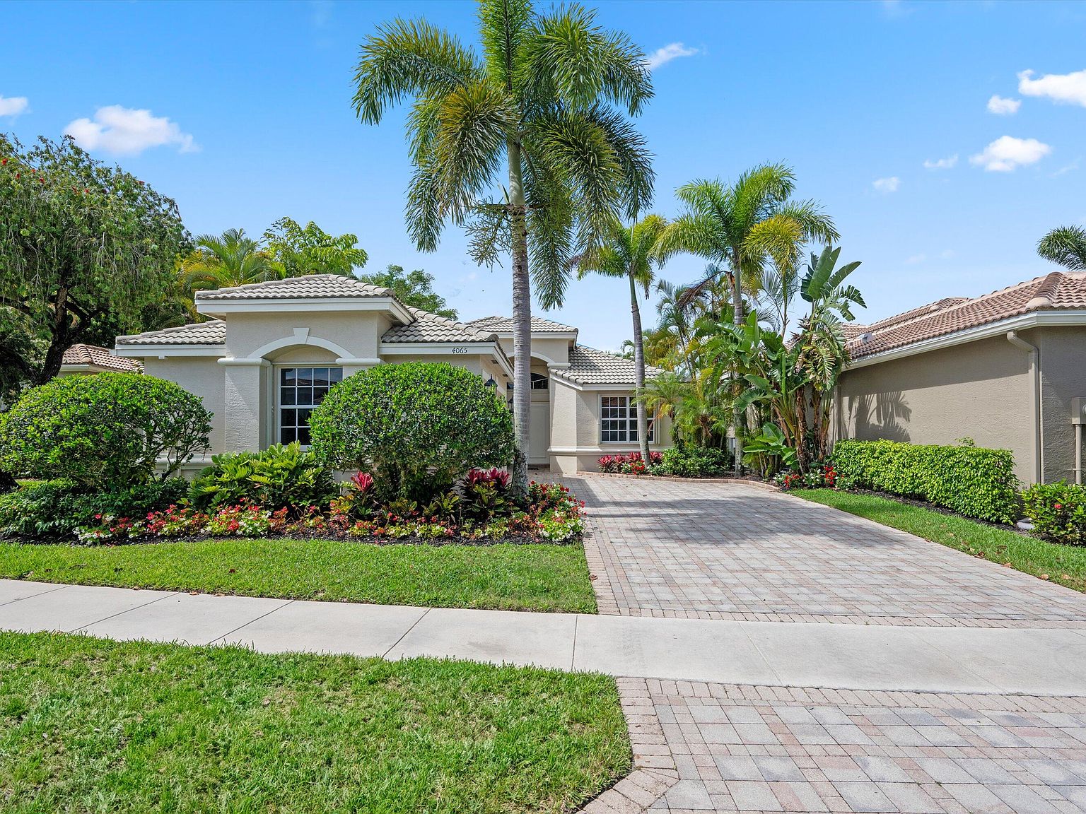 4065 Manchester Lake Drive