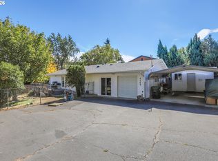 1147 Oak St W, The Dalles, OR 97058