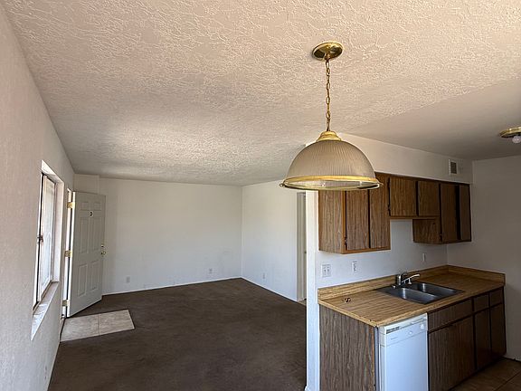 4th image of 404 Dorado Ct SE #4
