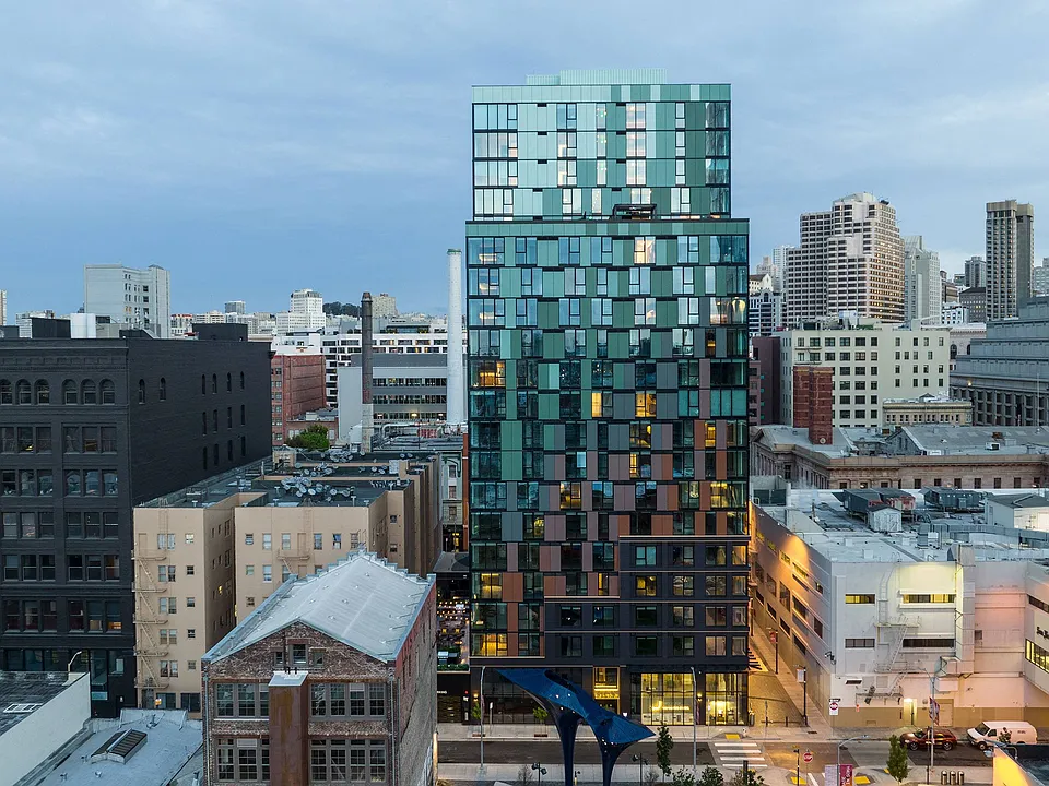 Building Photo 5