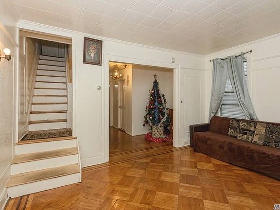 4th image of 6291 Booth St